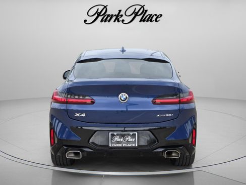 Used 2024 BMW X4 xDrive30i w/ M Sport Package AWD/4WD image 4