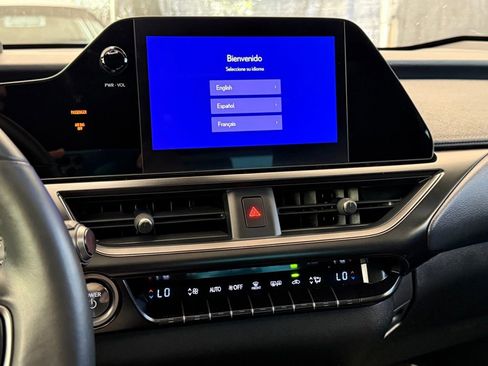Used 2023 Lexus UX 250h FWD image 14