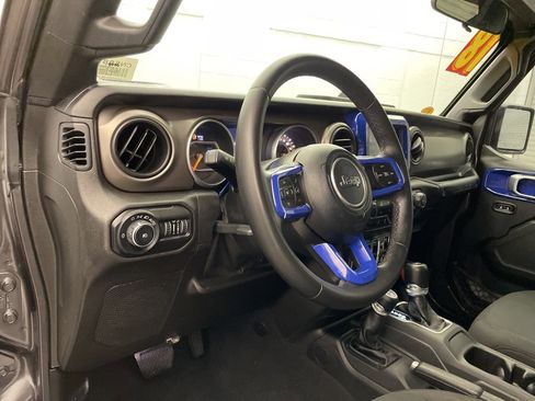 Used 2018 Jeep Wrangler Unlimited Sport S image 12