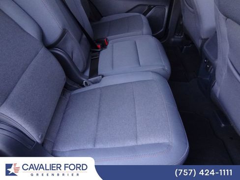 Used 2026 Ford Explorer Active AWD/4WD image 12