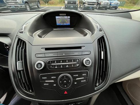 Certified 2017 Ford Escape SE image 16