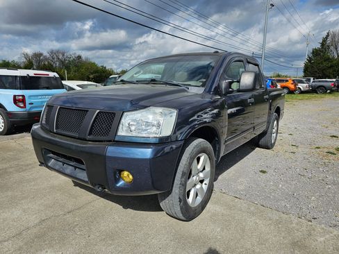 Used 2015 Nissan Titan SL w/ SL Moonroof Package image 1
