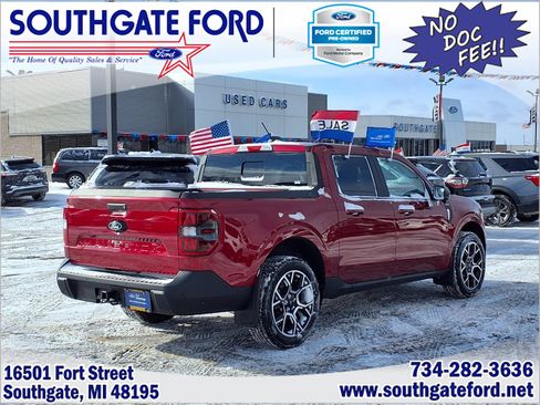 Certified 2025 Ford Maverick Lariat image 2