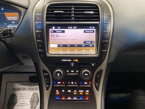 Used 2019 Lincoln Nautilus Reserve AWD/4WD image 16