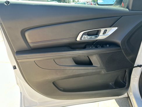 Used 2017 GMC Terrain SLE image 20