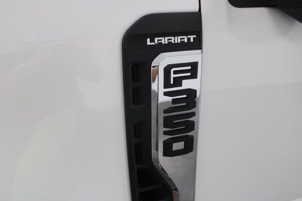 New 2026 Ford F350 Lariat w/ Lariat Premium Package AWD/4WD image 18