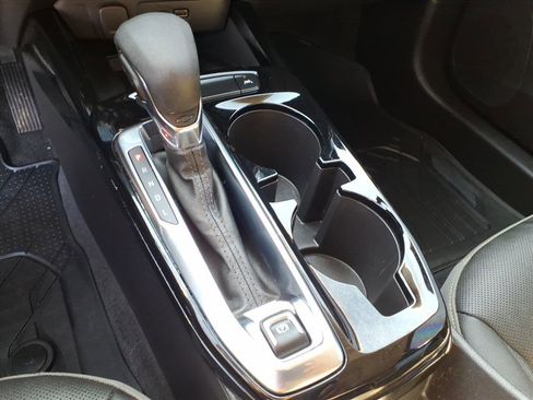 Certified 2025 Chevrolet Trax ACTIV w/ Sunroof Package image 16