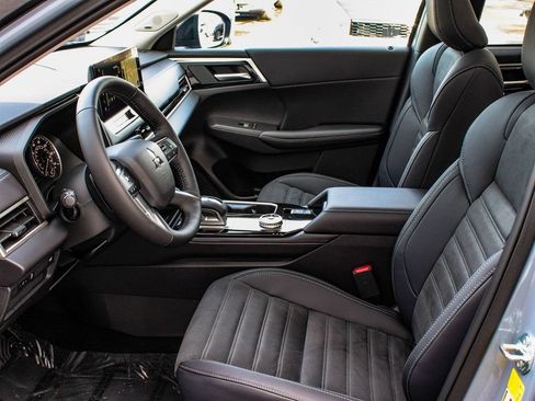 New 2026 Mitsubishi Outlander AWD image 31