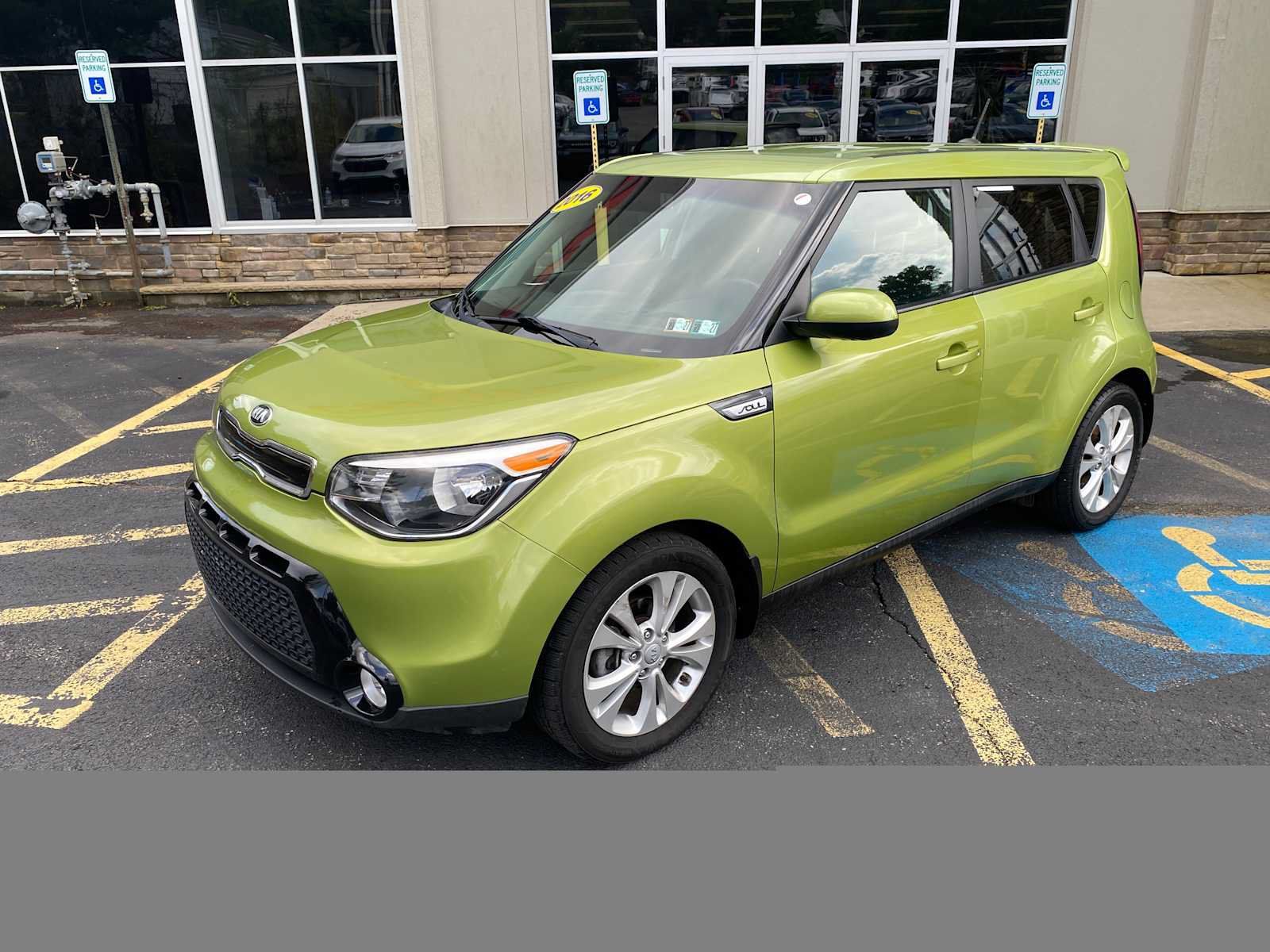 Used 2016 Kia Soul + FWD image 2