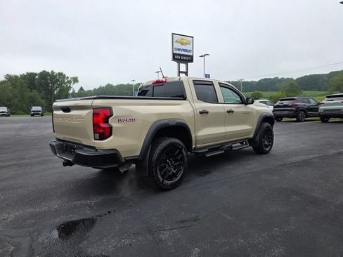 Used 2024 Chevrolet Colorado Trail Boss w/ Technology Package AWD/4WD image 6
