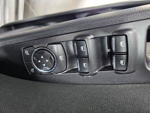 Used 2017 Ford Fusion SE w/ Fusion SE Technology Package FWD image 25