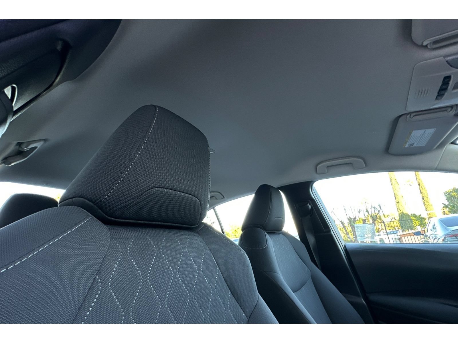 Used 2022 Toyota Corolla LE FWD image 19
