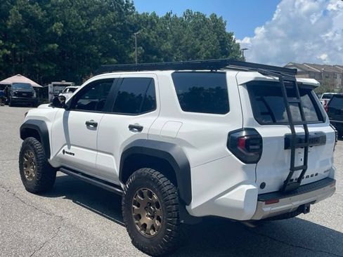 Used 2025 Toyota 4Runner Trailhunter AWD/4WD image 9