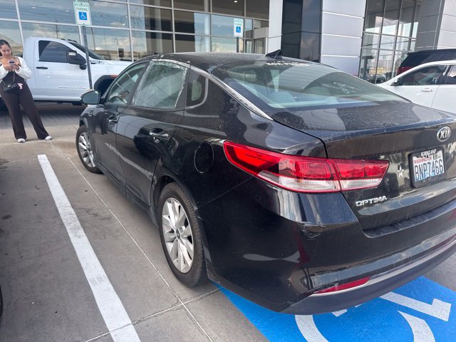 Used 2016 Kia Optima LX w/ Option Group 014 FWD image 3