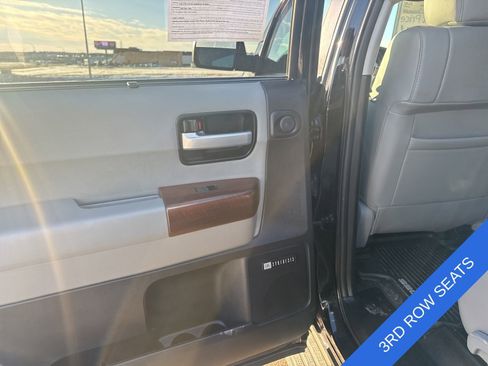 Used 2017 Toyota Sequoia Platinum image 17