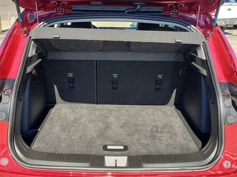 Used 2025 Chevrolet Trax LT image 12