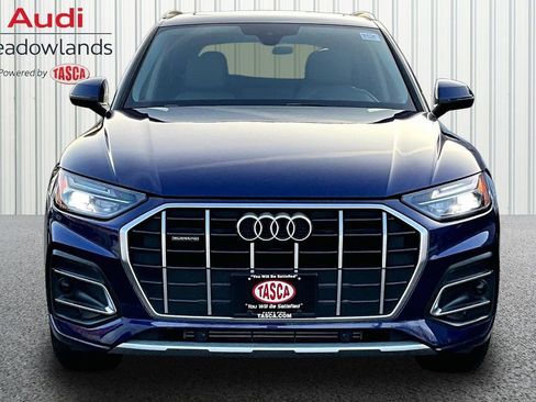 Used 2023 Audi Q5 2.0T Premium w/ Convenience Package AWD/4WD image 2