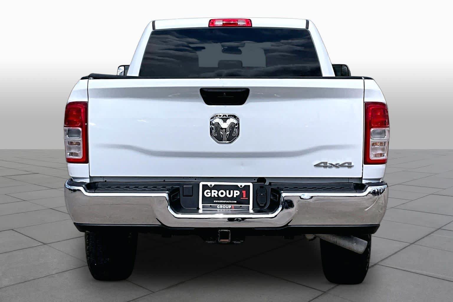 Used 2022 RAM 2500 Tradesman w/ Chrome Appearance Group AWD/4WD image 5