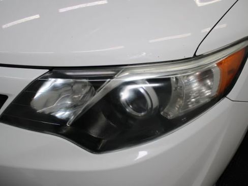 Used 2014 Toyota Camry SE image 27