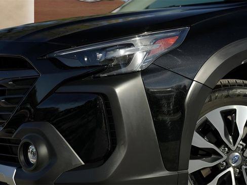 Used 2024 Subaru Outback Touring XT image 3