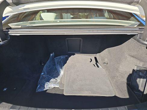 Certified 2025 BMW 740i image 13