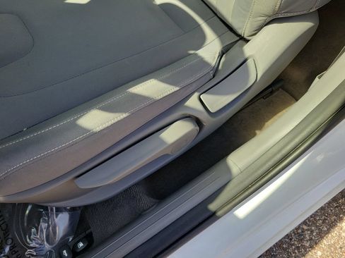 Used 2023 Hyundai Elantra SEL FWD image 15