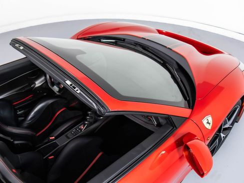 Certified 2019 Ferrari 488 Pista Spider RWD image 20