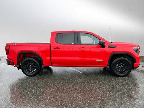 Used 2023 GMC Sierra 1500 Elevation image 2