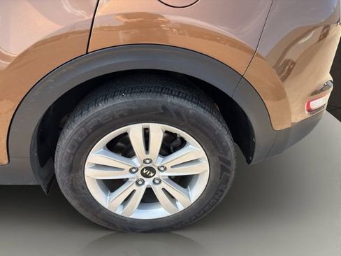 Used 2018 Kia Sportage LX AWD/4WD image 33