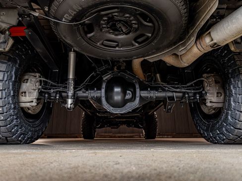 Used 2024 Chevrolet Silverado 2500 LT w/ Convenience Package image 15