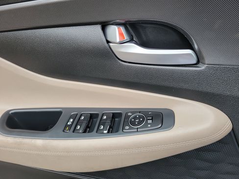 Used 2022 Hyundai Santa Fe SE image 17