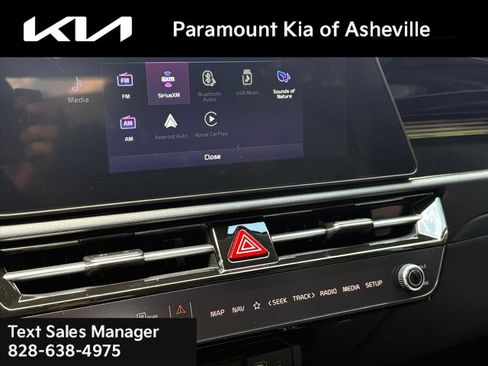Certified 2025 Kia Niro FWD image 11