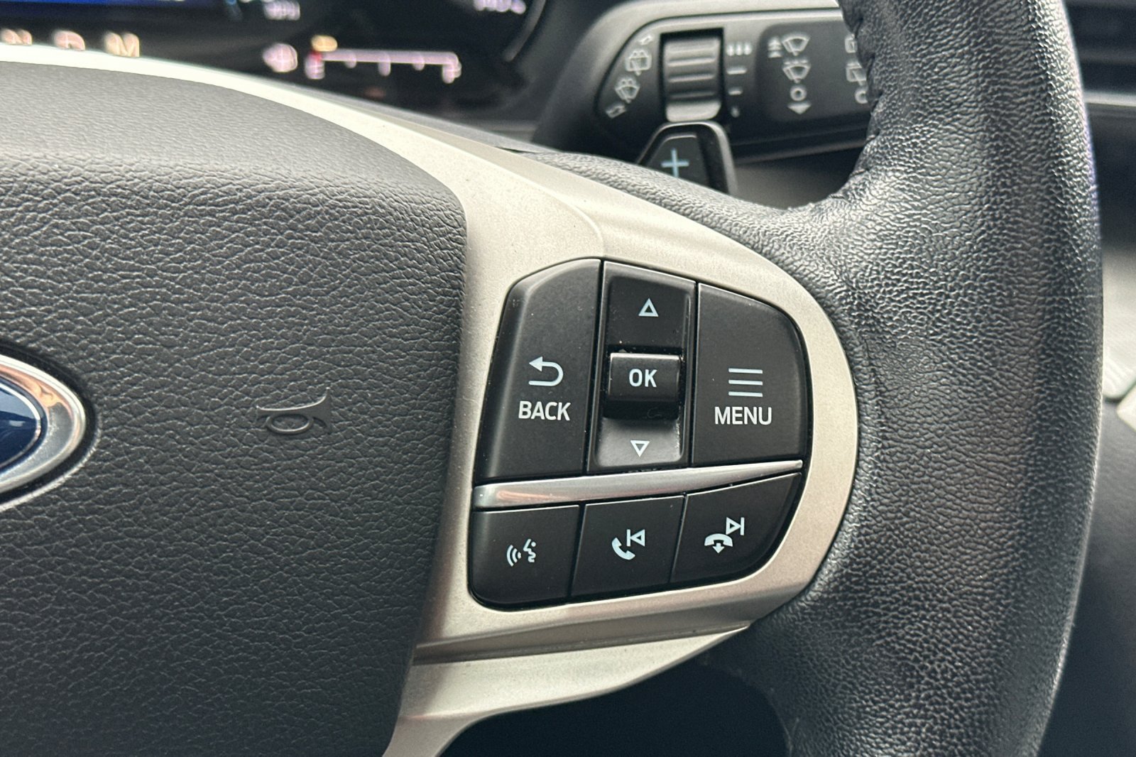 Used 2021 Ford Explorer XLT w/ Equipment Group 202A AWD/4WD image 29