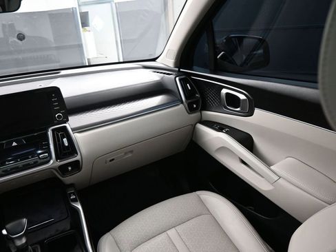 Used 2023 Kia Sorento S w/ Panoramic Sunroof Package FWD image 24