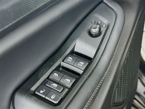 New 2025 Jeep Grand Cherokee Altitude image 20