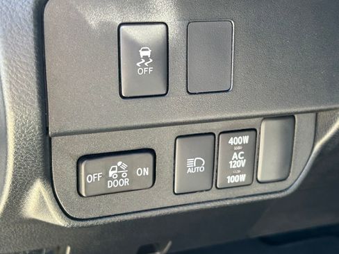Certified 2023 Toyota Tacoma TRD Off-Road AWD/4WD image 25