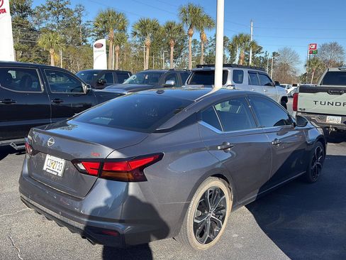 Used 2024 Nissan Altima 2.5 SR image 8