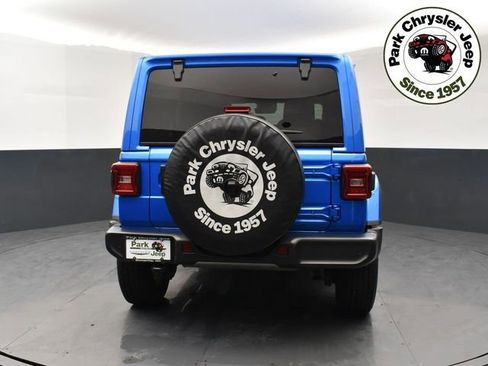 Used 2024 Jeep Wrangler Sahara w/ Technology Group image 5
