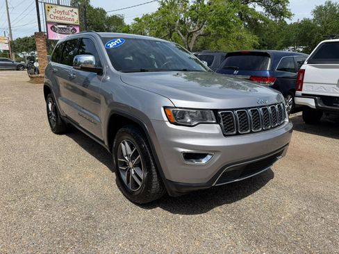 Used 2017 Jeep Grand Cherokee Limited w/ Trailer Tow Group IV image 3