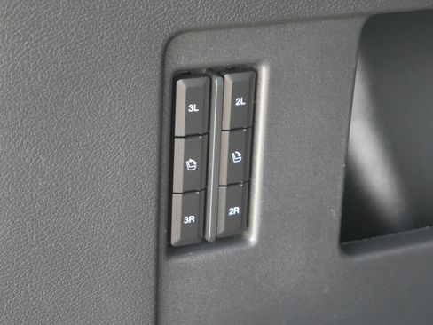 Certified 2023 Ford Expedition Max Platinum image 30