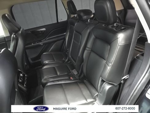 Used 2022 Lincoln Aviator AWD w/ Elements Package image 31