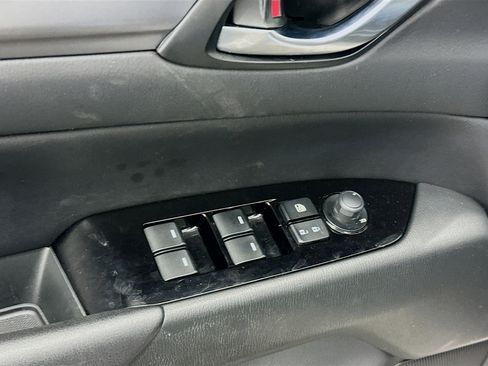 Used 2024 MAZDA CX-5 AWD 2.5 S w/ Select Package image 15