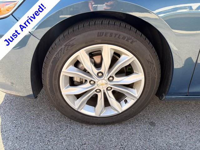 Used 2025 Chevrolet Malibu LT FWD image 9