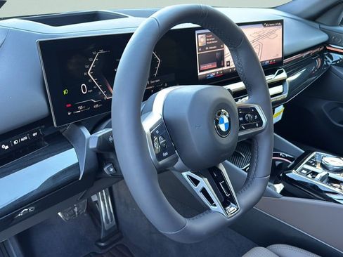 Used 2026 BMW 530i xDrive w/ M Sport Package image 19