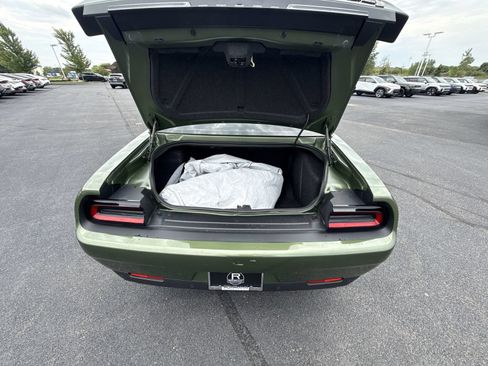 Used 2022 Dodge Challenger R/T Scat Pack RWD image 24