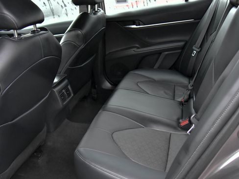 Used 2022 Toyota Camry XSE image 37