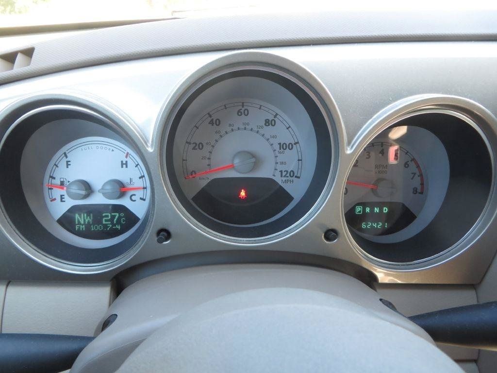 Used 2006 Chrysler PT Cruiser Touring FWD image 16