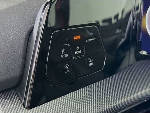 New 2025 Volkswagen GTI SE image 10