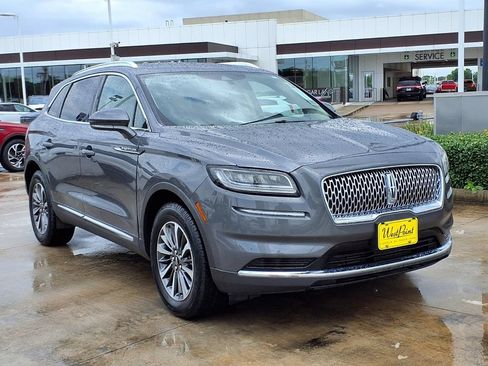 Used 2023 Lincoln Nautilus AWD image 7