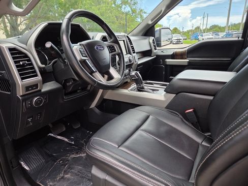Used 2019 Ford F150 Lariat RWD image 28